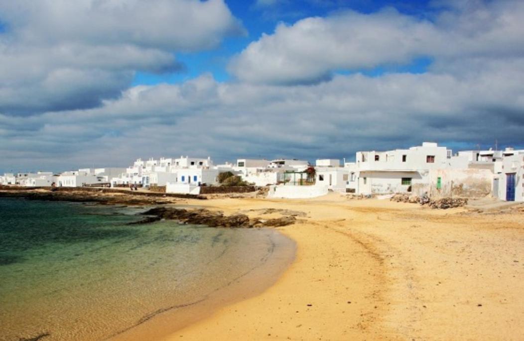 Apartamento Las Crucetas カレタ・デル・セボ エクステリア 写真